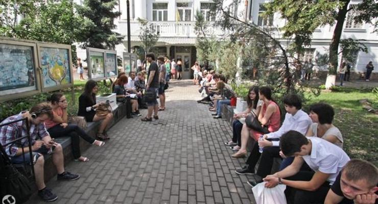 Рада выделила для переселенцев места в вузах Донбасса
