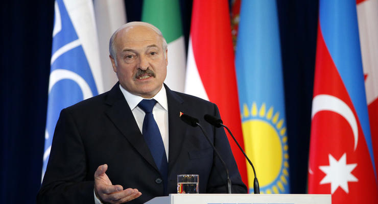Лукашенко назвал русский язык национальным достоянием
