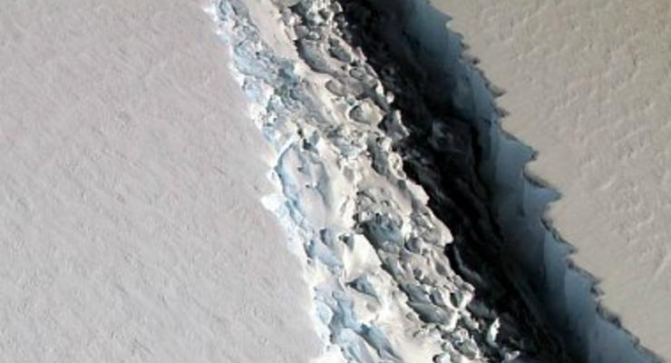 В Антарктиде от ледника откололся айсберг площадью 6000 км кв
