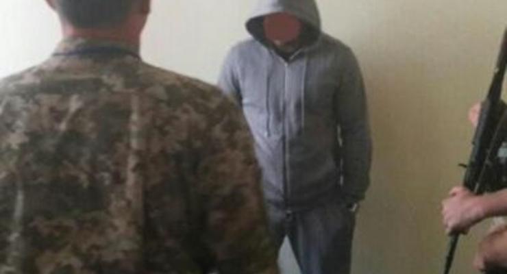 В аэропорту Херсона задержан россиянин, разыскиваемый за убийство