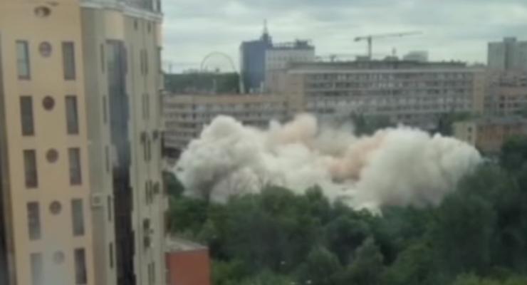 В центре Харькова взорвали недостроенное здание
