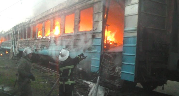 В Харькове горели вагоны электрички