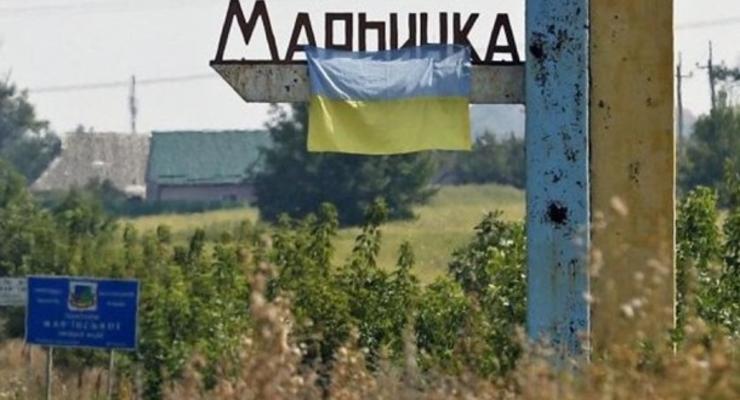 Штаб: Жилые кварталы Марьинки снова обстреляли