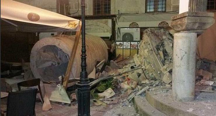 В Греции во время землетрясения погибло 2 человека, многие ранены