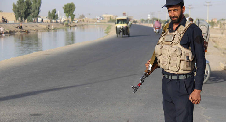 Талибы захватили два районных центра в Афганистане