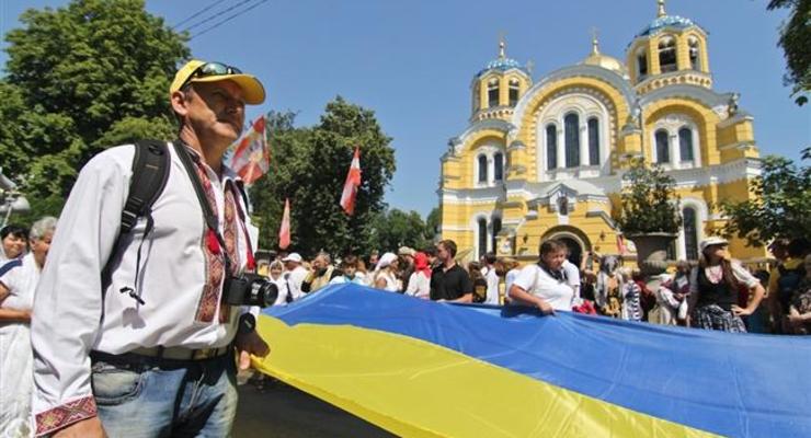 Порошенко призвал признать автокефалию украинской церкви