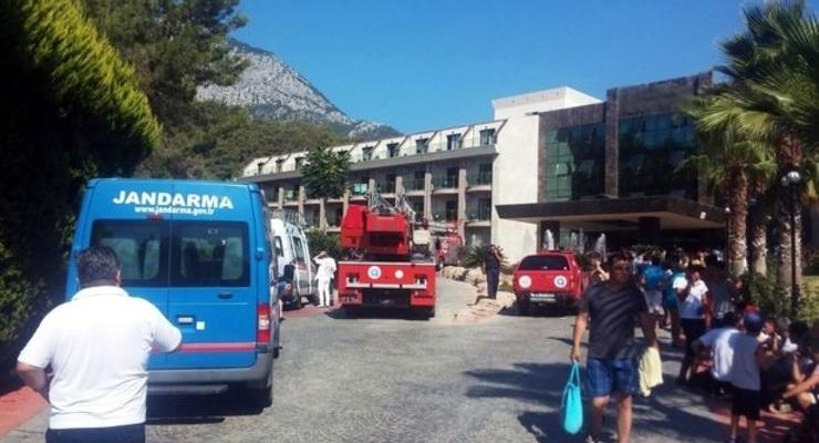 В Турции в элитном отеле вспыхнул масштабный пожар