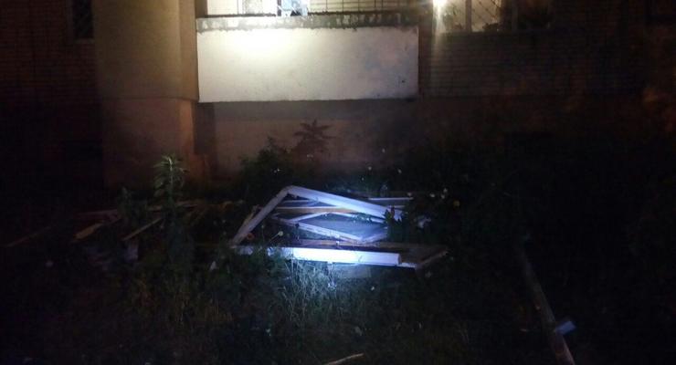Во Львове взрывом в квартире выбило окна