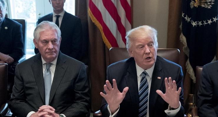 Тиллерсон: Трамп не в восторге от введения санкций