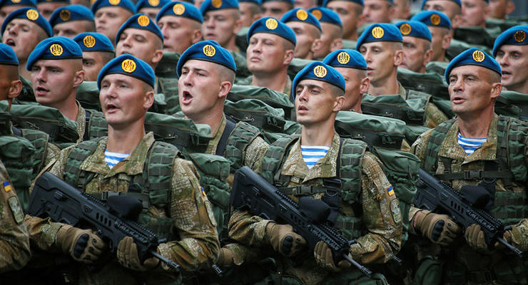 День ВДВ: Порошенко поздравил десантников