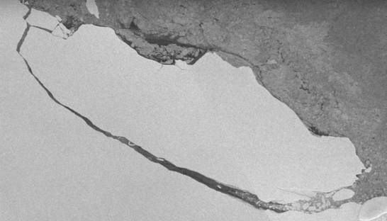 Как от ледника откололся огромный айсберг: ученые показали снимки