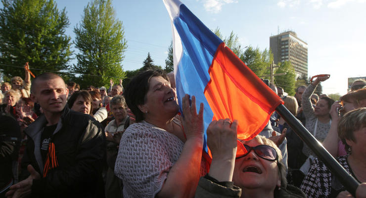 Половина жителей Донбасса не определяют себя как украинцев - опрос