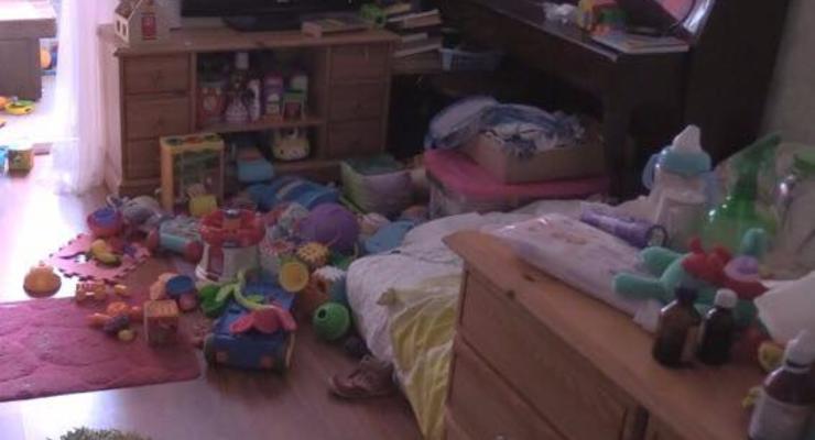 В Киеве трехлетняя девочка выпала из 16 этажа