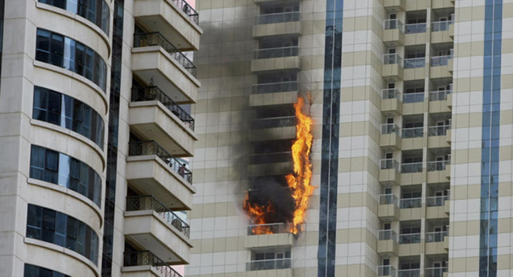 В Дубае горел второй за неделю небоскреб
