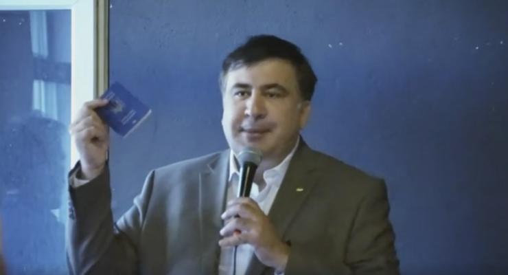 Саакашвили заявил, что попал в Польшу по паспорту Украины