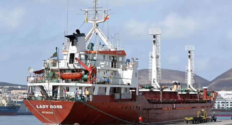 У берегов Испании задержали судно с тоннами гашиша и украинским экипажем