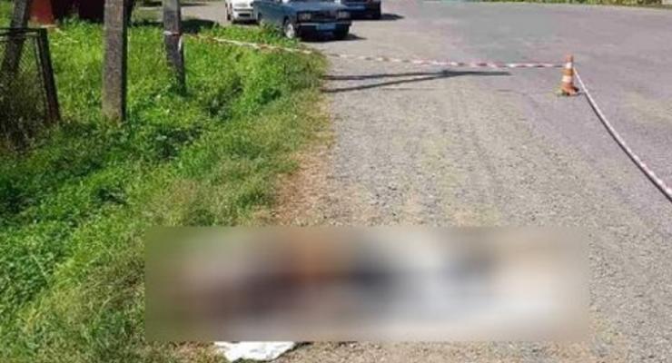 На Закарпатье 16-летний парень зарезал своего дядю и принес тело под сельсовет