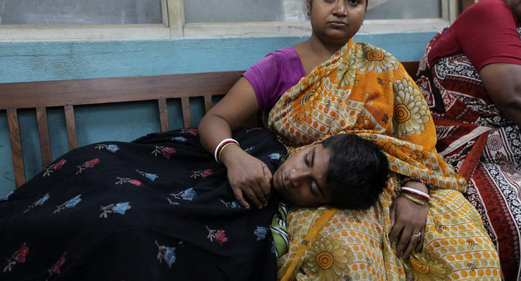 В больнице в Индии погибли 60 детей  "от недостатка кислорода"