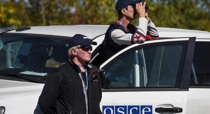 Возле Луганска мужчина с автоматом угрожал патрулю ОБСЕ