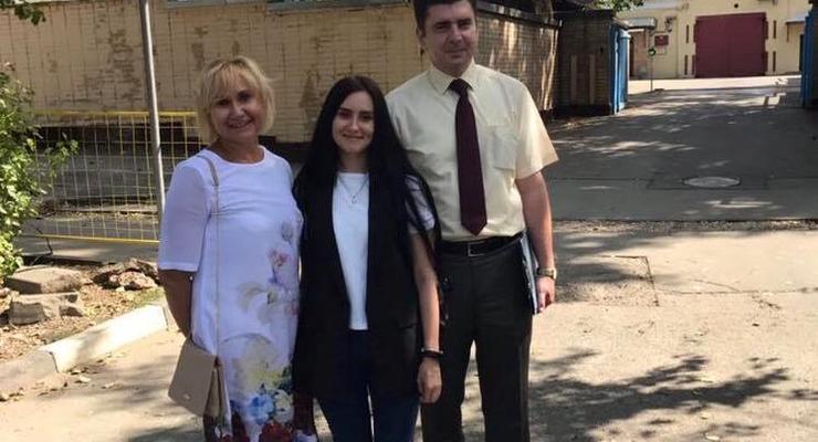 К Сущенко в СИЗО пустили жену и дочь