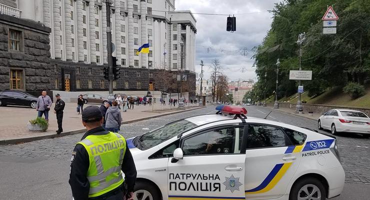 Взрыв в центре Киева: Турчинов не исключает теракт