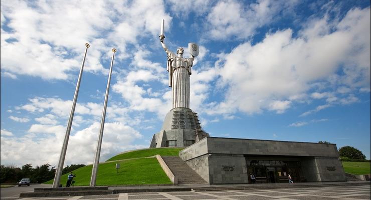 В Киеве площадь Героев ВОВ предлагают переименовать