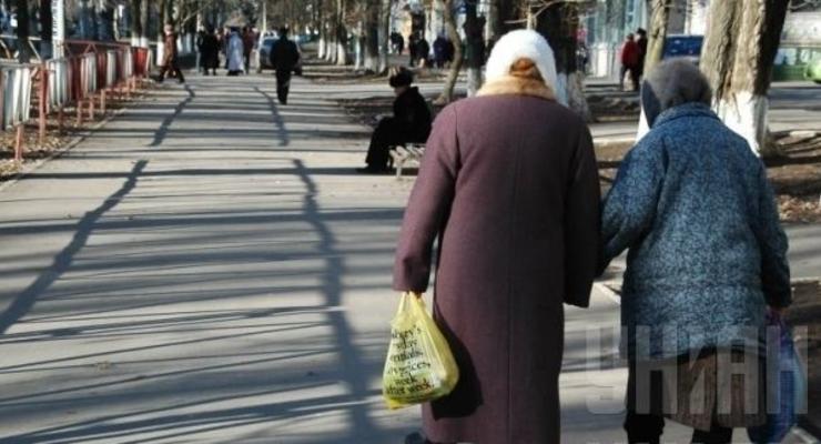 На утреннике в День пенсионера в РФ старухи обокрали детей