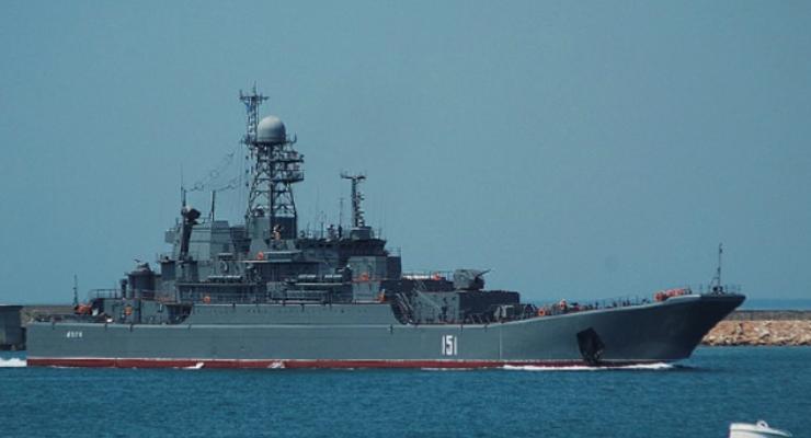 Военный корабль РФ пройдет под аркой Крымского моста