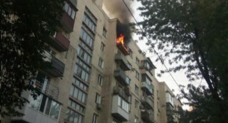 В Киеве мужчина с психическими расстройствами поджег квартиру