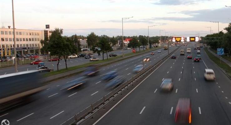 Водителей предупреждают об ограничении проезда на Борщаговке