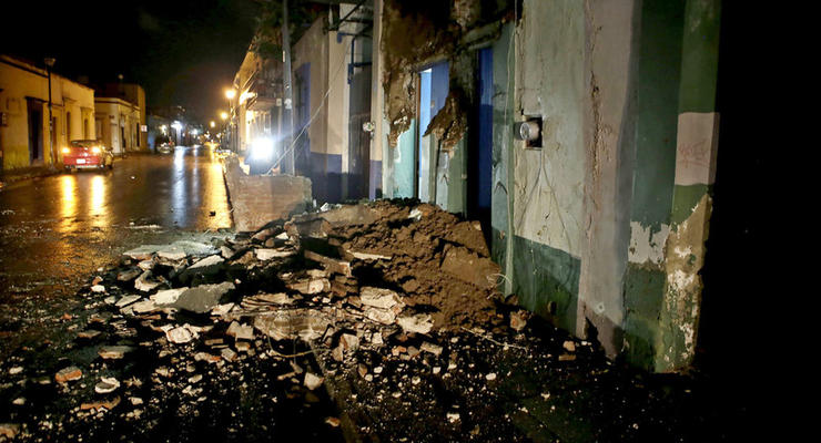 Мексику сотрясло сильнейшее за 32 года землетрясение