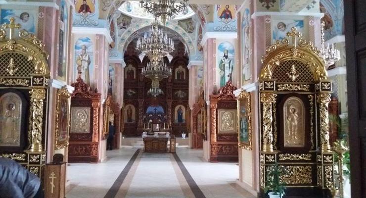 В Харьковской области из храма украли золото и серебро