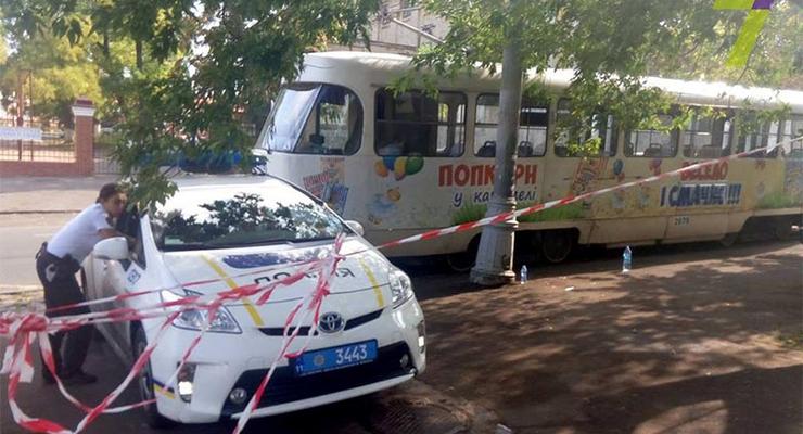 В Одессе трамвай отрезал девушке обе ноги - СМИ