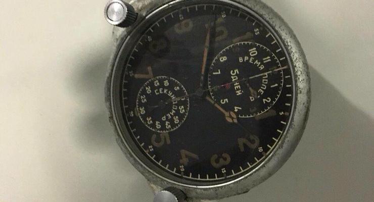 В аэропортах Киева и Львова обнаружили радиоактивные часы