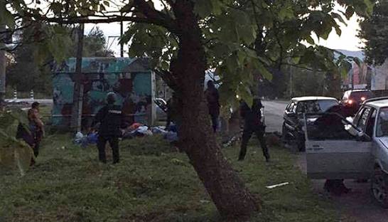 В Сваляве полиция задержала 30 мужчин, которые ехали на массовую драку