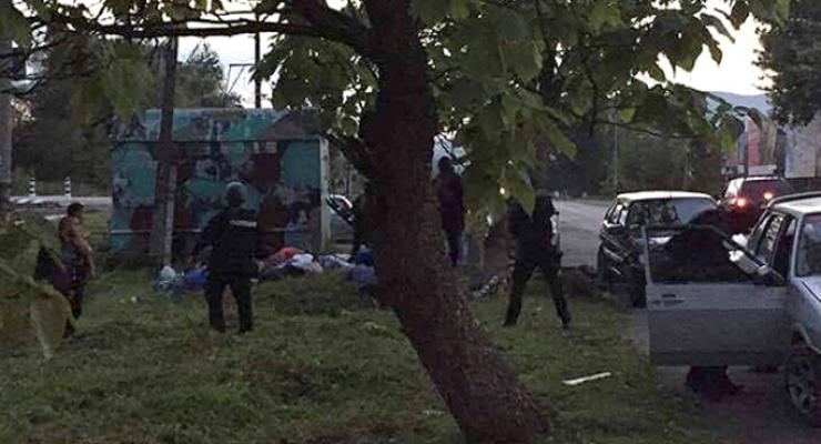 В Сваляве полиция задержала 30 мужчин, которые ехали на массовую драку