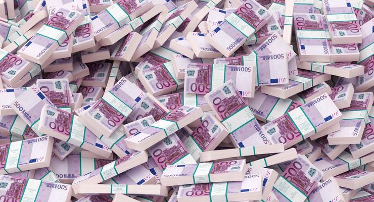 В Швейцарии в унитазе банка обнаружили 500-евровые купюры