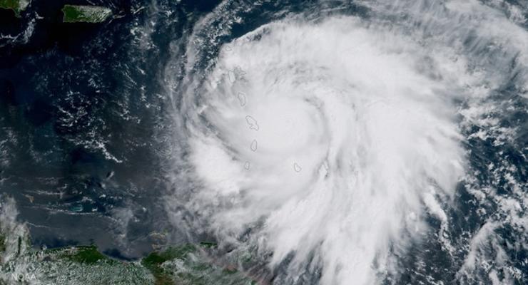 Ураган Мария обрушился на Карибский бассейн