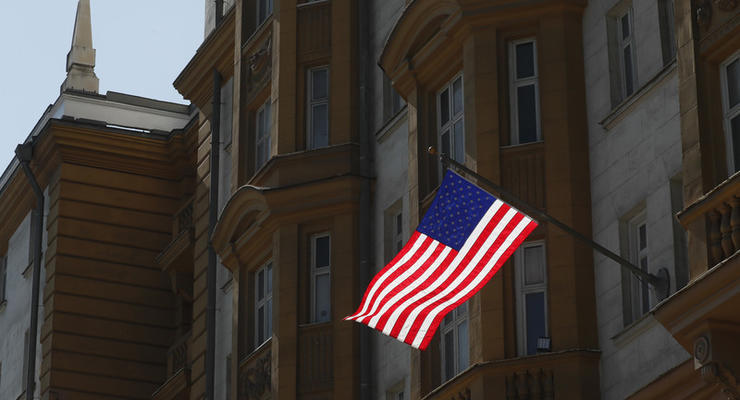 Россиянам будут выдавать американские визы в Киеве
