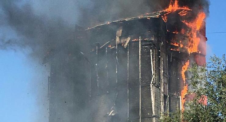 В Ростове сгорел десятиэтажный отель, погибли два человека