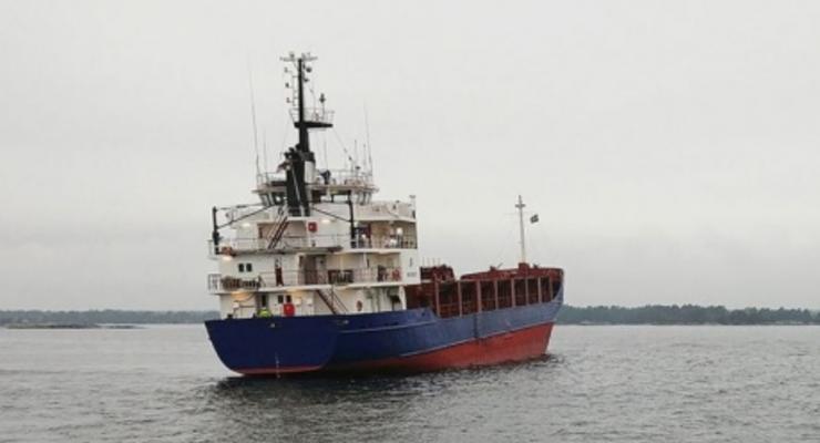 Пьяный российский капитан усадил судно на мель у берегов Швеции - СМИ