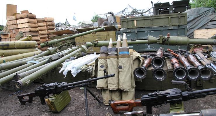Обвинения Украины в поставках оружия связаны с конкуренцией - АП