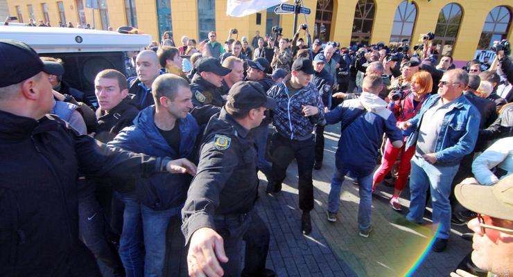 Саакашвили приехал в Одессу на драку своих сторонников и противников