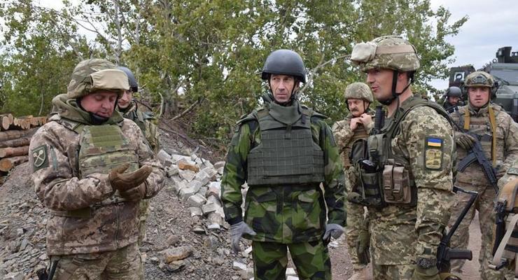 Главнокомандующий ВС Швеции посетил Донбасс