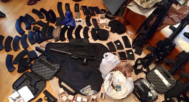 В квартире в центре Киева изъяли арсенал оружия