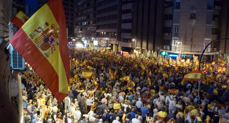 Испания назвала условия переговоров с Каталонией