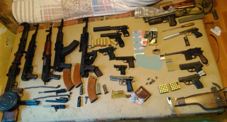 СБУ обезвредила сеть торговцев оружием