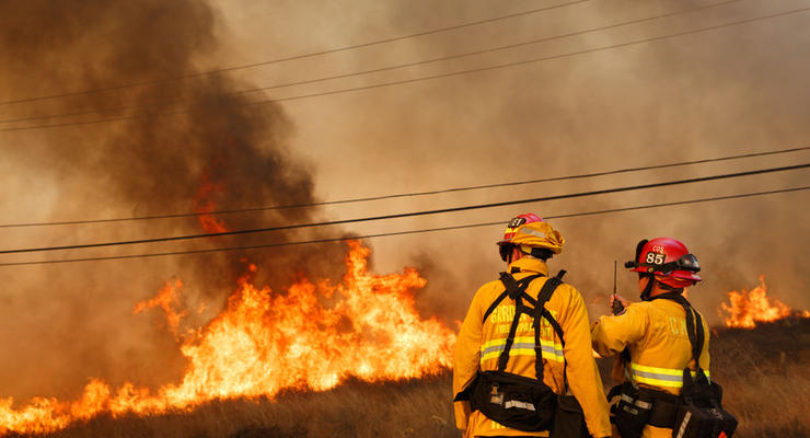Лесные пожары в Калифорнии: погибли 10, эвакуированы 20 тысяч