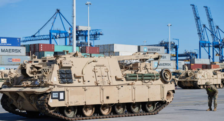 США опровергли обвинения РФ о переброске танков в Польшу