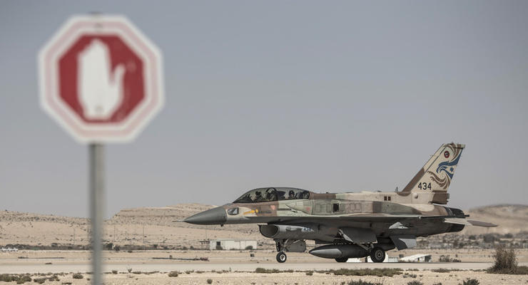 Россию предупредили: Израиль уничтожил батарею ПВО в Сирии